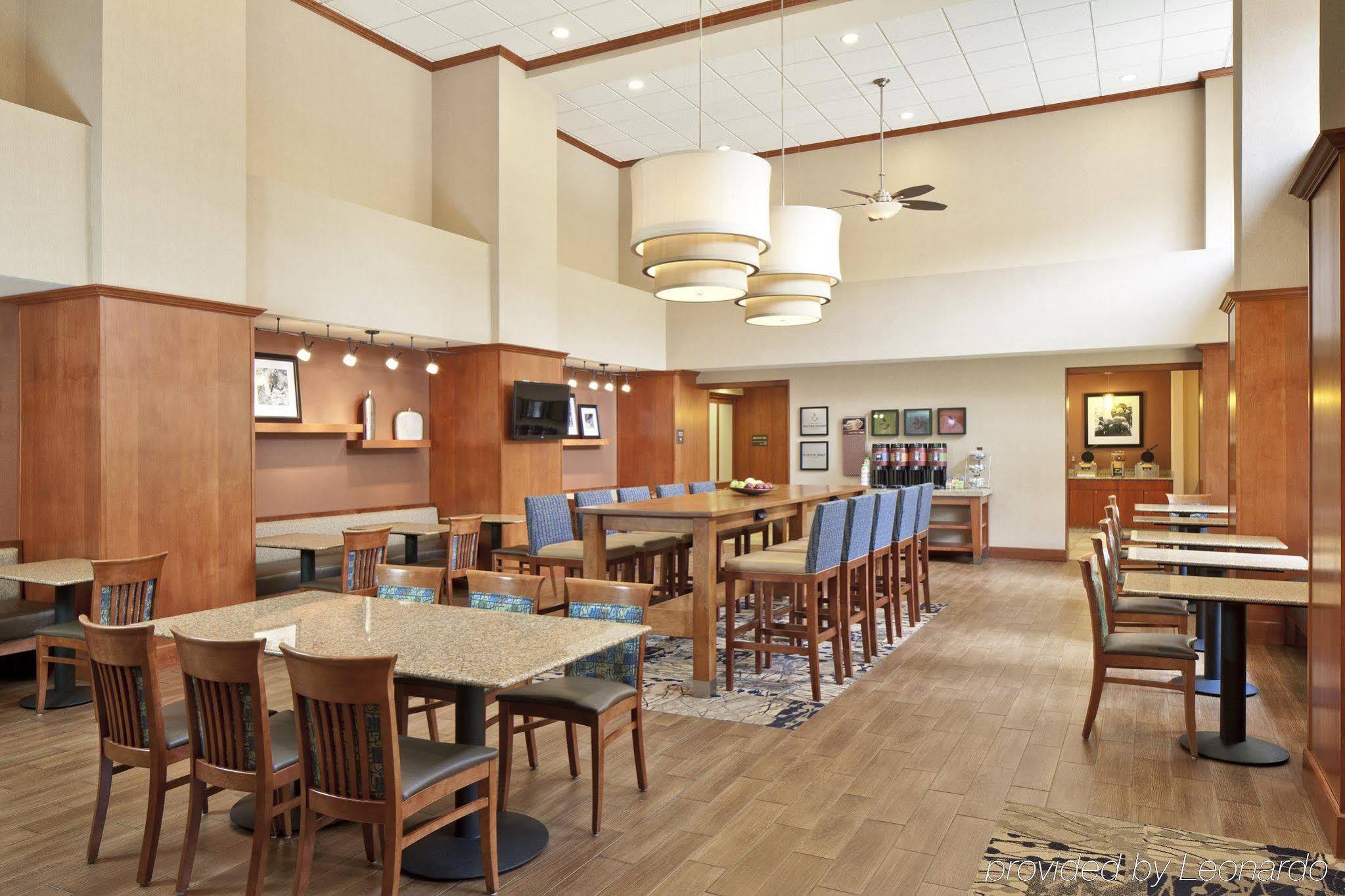 Hampton Inn & Suites Providence / Смитфийлд Екстериор снимка