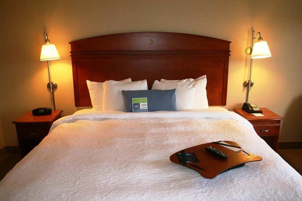 Hampton Inn & Suites Providence / Смитфийлд Стая снимка