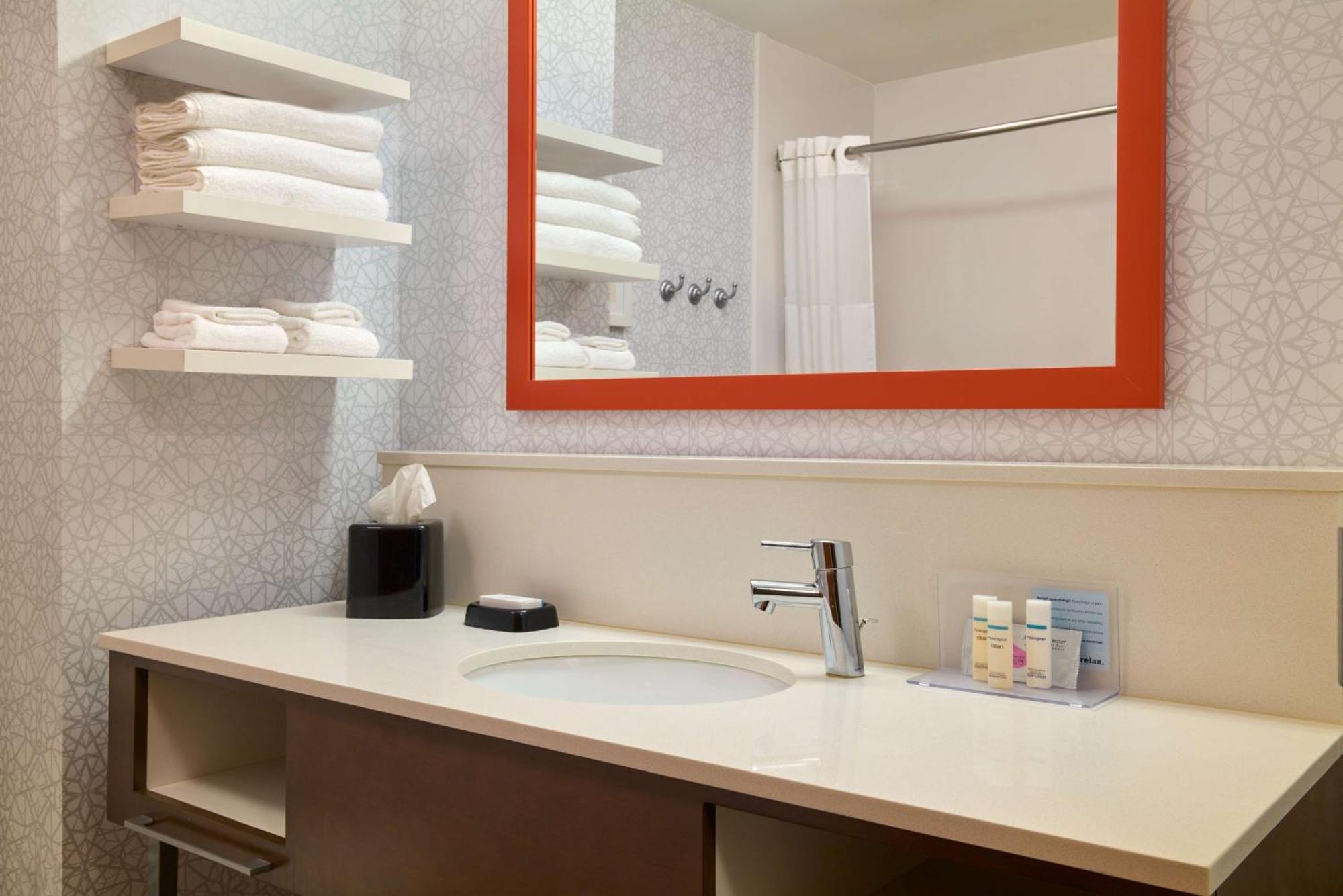 Hampton Inn & Suites Providence / Смитфийлд Екстериор снимка