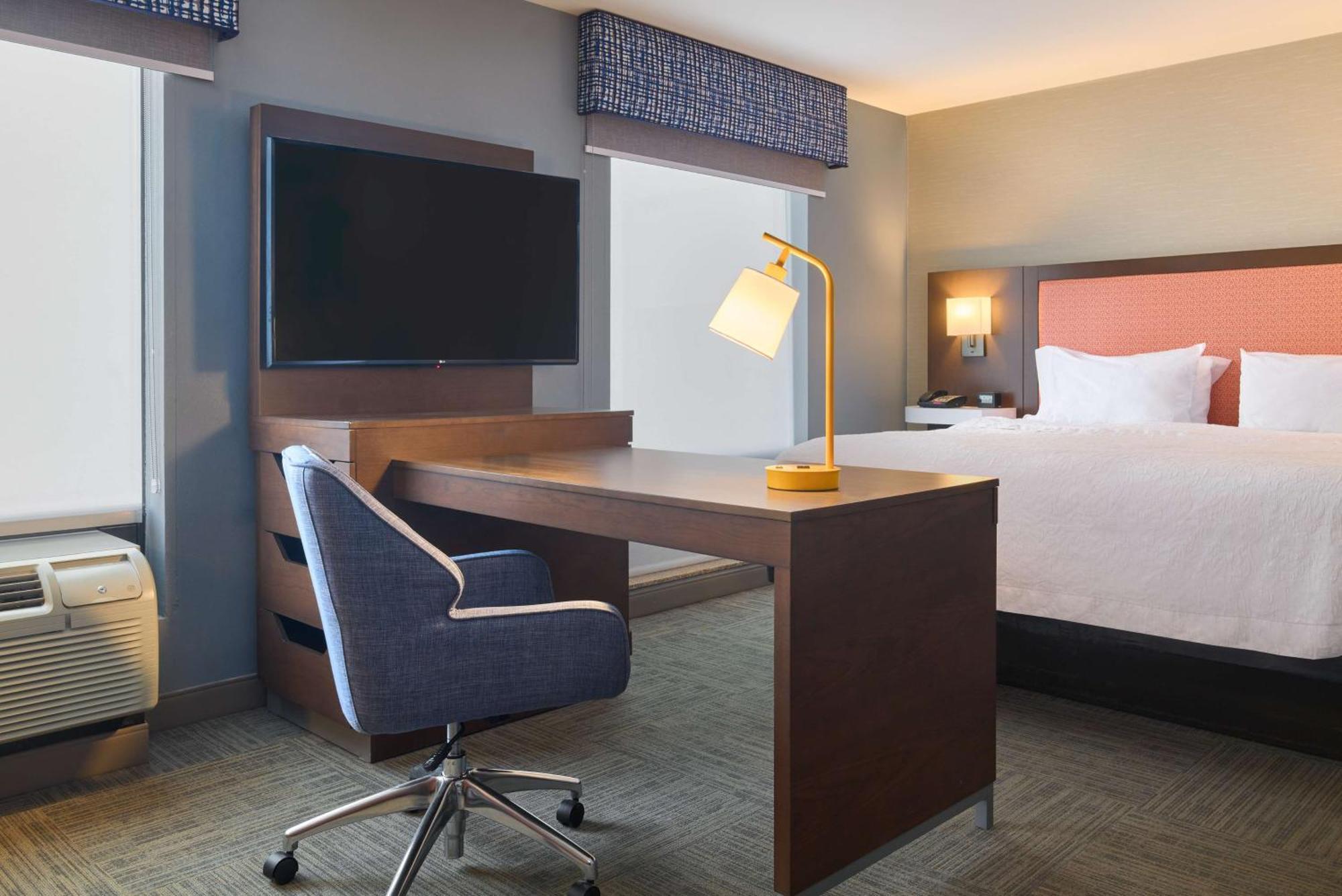 Hampton Inn & Suites Providence / Смитфийлд Екстериор снимка